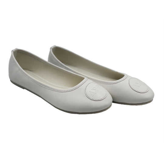 Uninterrupted White Δ Flats